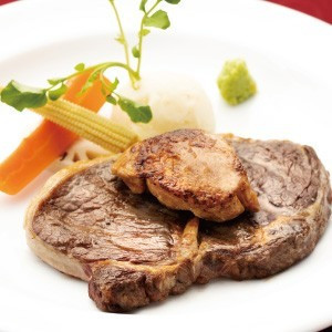 【平日限定】こだわりのサーロインステーキを体感できる♡フルコースペア無料試食