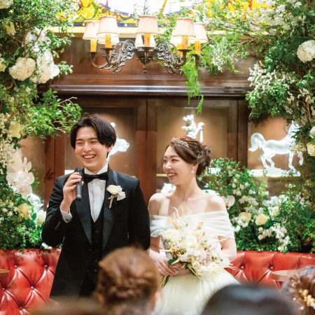 クラシックな大人の隠れ家。19世紀英国の格式ある大邸宅の建材を使用し、本物のアンティークが彩る優雅な唯一無二の空間の中、ゲストと一緒に楽しむウエディングを叶えます♬