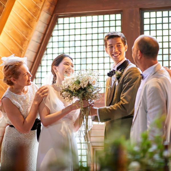 家族や親族との温かみある少人数ウェディング。