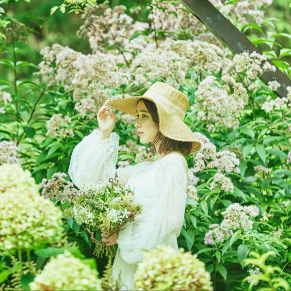 四季折々の自然の中で撮影を楽しめる軽井沢のフォトウエディング。