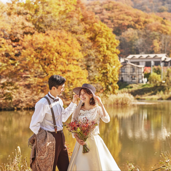 紅葉シーズンの前撮りや後撮りもオススメ。