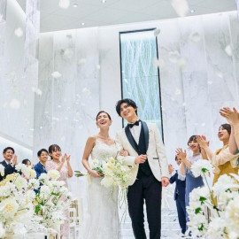 【週末プレミアム】カタログギフト＆豪華優待×一日貸切結婚式