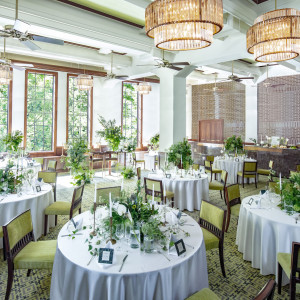 木のぬくもり溢れる会場でナチュラルなコーディネートを|THE CONDER HOUSE（ザ・コンダーハウス）の写真(35377003)