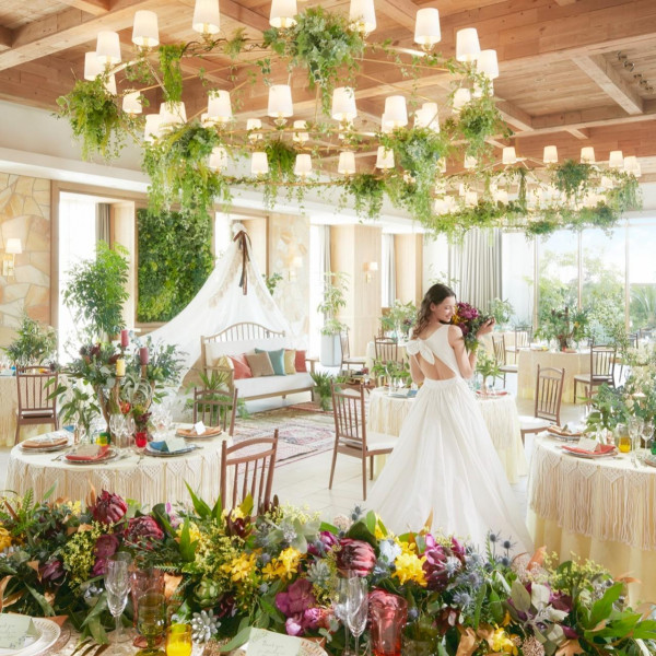 緑あふれる全天候対応の上質空間でフロア貸切ウエディングを!