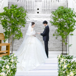 ＼料金重視／【挙式&ドレス優待】来館ギフト×150万優待*3万試食
