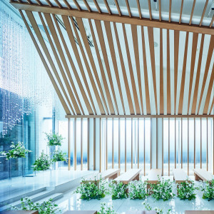 バージンロードを1歩ずつ歩くごとに想い出がよみがえる|岡山モノリスの写真(54505035)