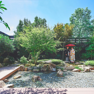 洋装はもちろん、和装にもマッチする本格庭園|岡山モノリスの写真(37796902)