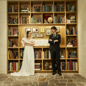 結婚式を迎えるふたりのためのホテル内ウエディングサロンでの撮影を。|瀬良垣島教会/アールイズ・ウエディングの写真(3071340)