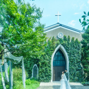 専属コーディネーターが会場の雰囲気と花嫁にあうドレスをご提案