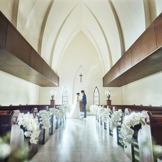 【静寂な森の独立型教会】厳粛な本格挙式×家族との絆を感じる心温まるW
