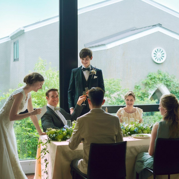 \合計653,950円OFF/衣裳や装花のお得な特典プレゼント!