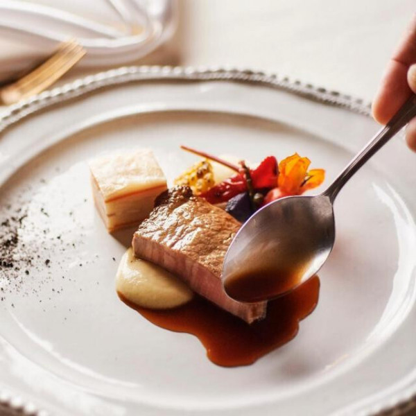 3.5万円相当の料理はブライダルフェアで試食を。