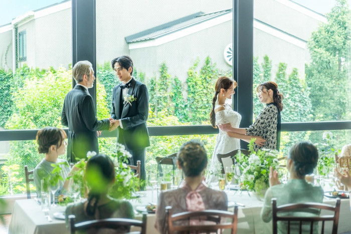 ゲストとお披露目も兼ねて会話とお食事を楽しむ少人数パーティもご案内。