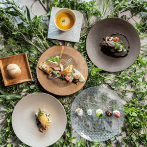 食器にもこだわった五感で楽しめる至極のフルコースVert|Another Style（アナザースタイル）の写真(47391322)