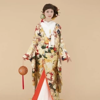 【和】伝統的な柄は流行に左右されず、いつの時代も凛としていて上品なスタイル。