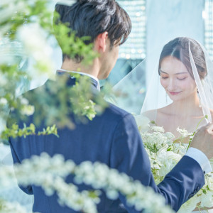 光と水に包まれる独立型の教会で厳かに誓って|ノートルダム大阪ONE/FIVESTAR WEDDINGの写真(41266900)