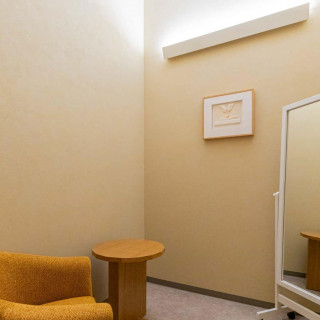 体調が優れない際に休憩スペースへご案内させていただきます