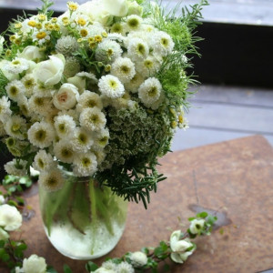 その季節のお花をふんだんに使ってオリジナルのブーケをお作ります|赤坂プリンス クラシックハウスの写真(2475491)