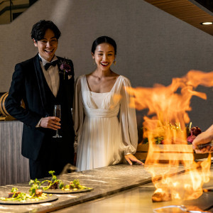 とっておきの美食の時間に笑顔溢れる瞬間|MIRAIE Wedding（ミライエウエディング）の写真(20635521)