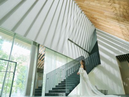 ”世界にまだ存在しない一日を”
「結婚式は もっと自由でいい
ミライエはここから始まる」