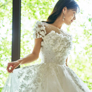 【ドレス試着】美空間*《ドレスショップDESTINA》で大人花嫁体験！