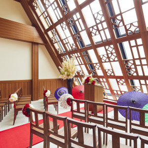 神楽坂をイメージしたチャペルは、和の装飾にもしっくり馴染みます。|Chapel Kagura（チャペル神楽）の写真(3341679)
