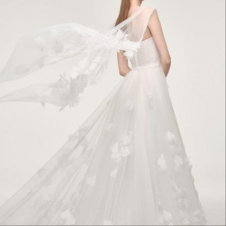 公式HP予約限定★ドレス割引チケット10万円分プレゼント