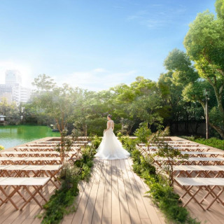 12月限定★挙式料半額(12万5,000円)&装花10万円プレゼント