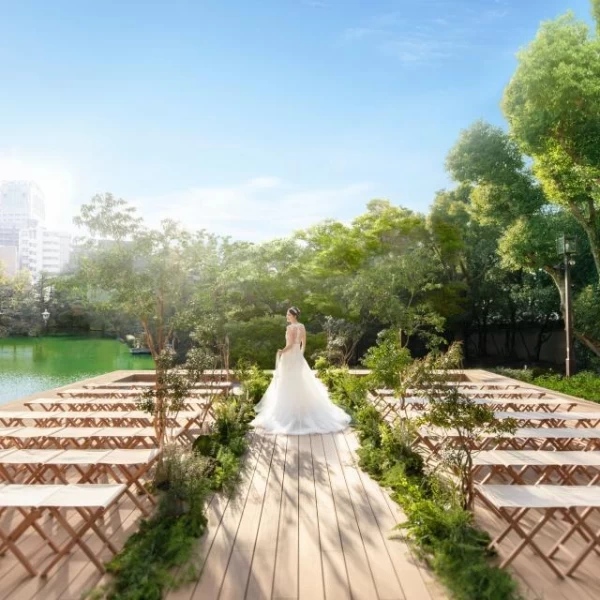 ★週末午前中フェア参加でドレス20万円OFF！