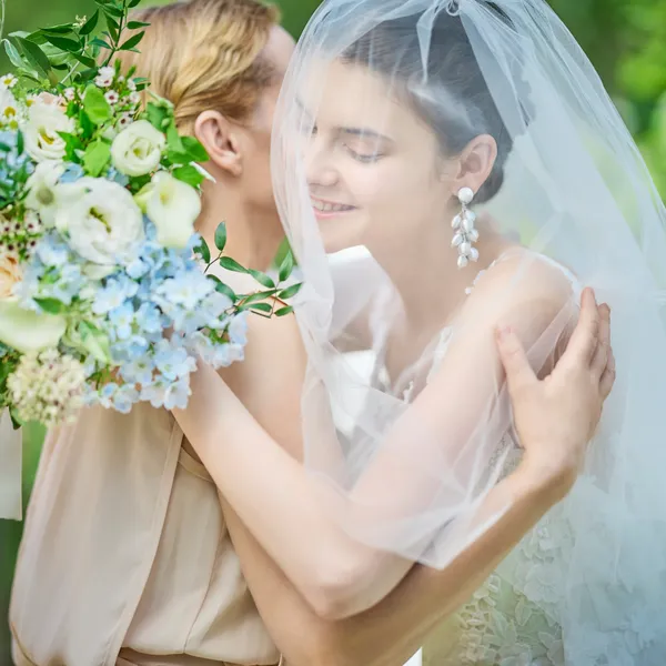 耐久性のある合金ブルーの弓ブローチ、軽量構造、結婚式のパーティーや日常着に最適、母娘の弓ピン 写真・画像（674枚）｜HORIZON BLEU（オリゾンブルー）○BRASSグループ【ウエディングパーク】