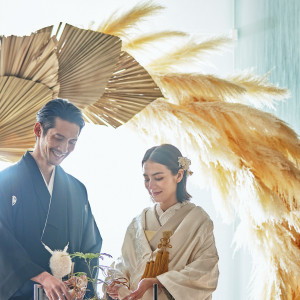 礼節を重んじる日本伝統の光が大人花嫁を美しく演出する|ホテルロイヤルクラシック大阪の写真(27617245)