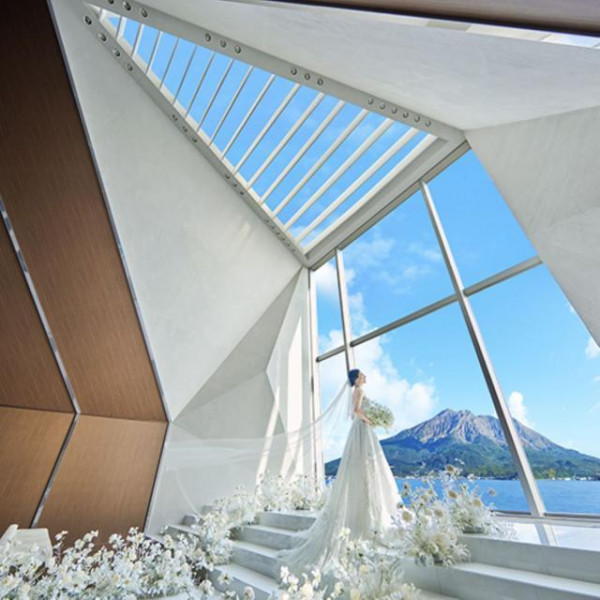 専門のプロフェッショナルと共に創るお二人だけのコーディネート。