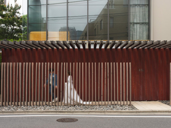 IWAI OMOTESANDO(イワイ オモテサンドウ)