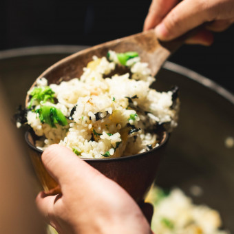 最後は「同じ釜の飯を食う」分かち合うことができる料理こそお祝いにふさわしいと考えています。
