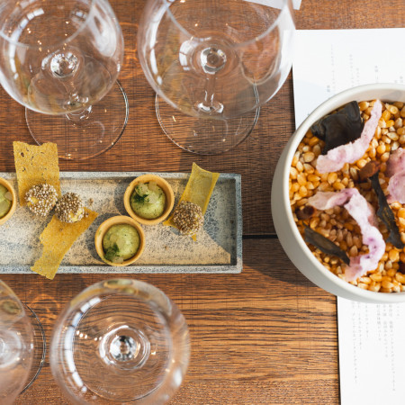 挙式終了後、パーティー開始まで自由にお楽しみいただくウェルカムスナック