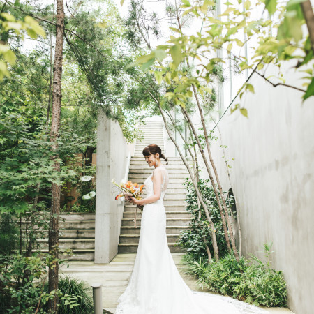 前撮りもできる、明るい中庭