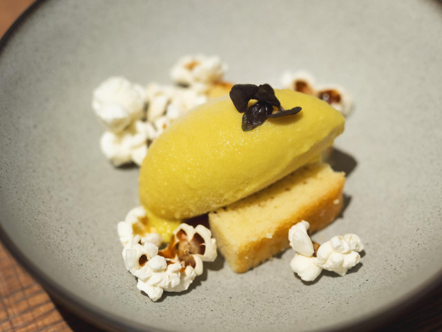 IWAI専属パティシエ特製季節のデザート