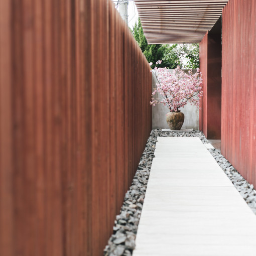 IWAI OMOTESANDO(イワイ オモテサンドウ)