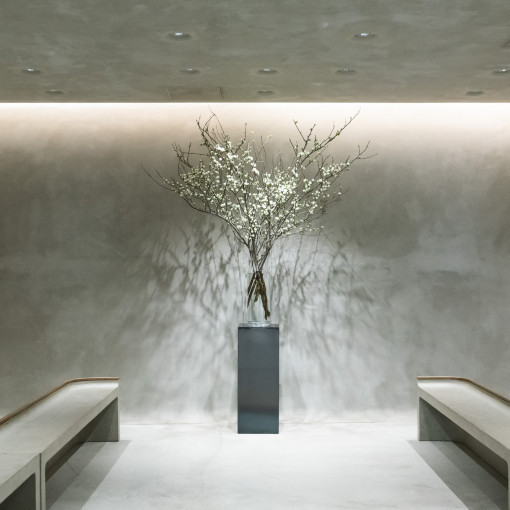 IWAI OMOTESANDO(イワイ オモテサンドウ)