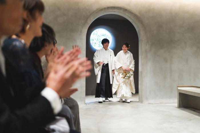 ご両親へ十分に気持ちをお伝えしたあとは、晴れやかな笑顔でご入場