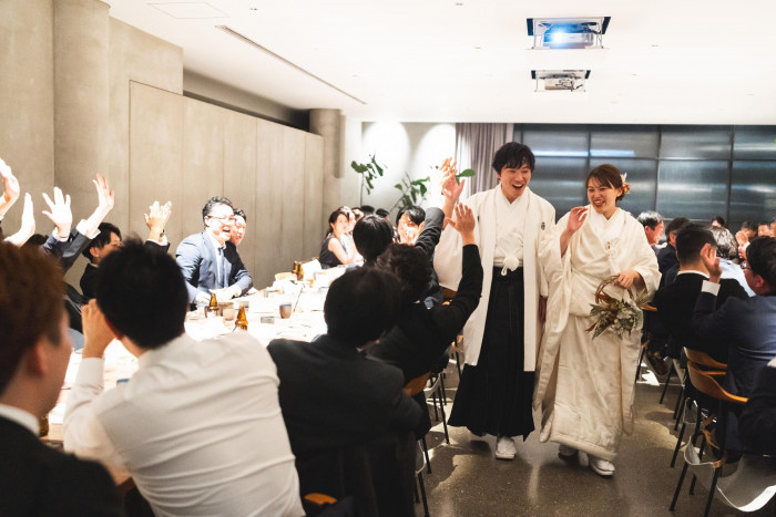 祝福の拍手がなりやまない中、おふたりのパーティは結びとなりました