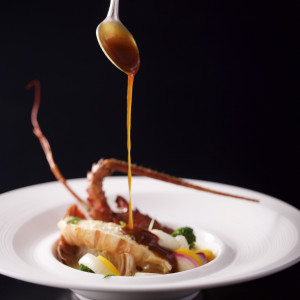 会場併設のキッチンから出来立てのお料理をご提供します|ホテル アゴーラ リージェンシー 大阪堺の写真(55055880)