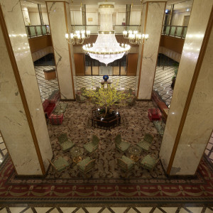 ゲストをお迎えするロビーから非日常感あふれる空間|ホテル アゴーラ リージェンシー 大阪堺の写真(55055898)