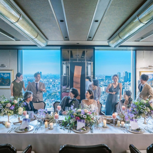 【PRIVATE DINING】ホテル高層階から富士山を一望。アート作品が飾られたギャラリー空間