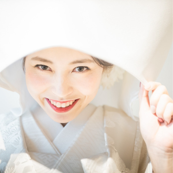 【洗練されたナチュラルな空間】落ち着きある空間で、普段のおふたりらしい自然体な撮影が叶います