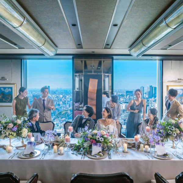 【PRIVATE DINING】ホテル高層階から富士山を一望。アート作品が飾られたギャラリー空間