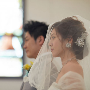 結婚式は、どのシーンを切り取ってみても生涯わすれら特別な宝物となります。そしてその幸せな瞬間は、いつでもこの場所に戻ってくれば、色鮮やかに思い出すことが出来ます。|イルムの丘 セント・マーガレット教会の写真(3722872)