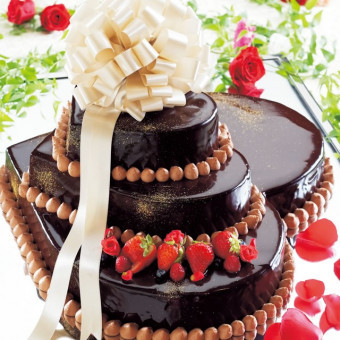 シックで艶やかなチョコレートケーキも人気