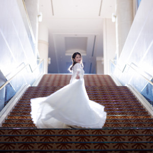 ホテル館内には花嫁をさらに美しく魅せる前撮りスポットがたくさん|フェニックス・シーガイア・オーシャン・タワーの写真(50999013)