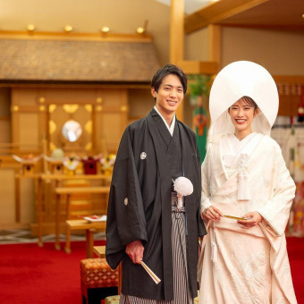 ご家族に見守られながら、厳かに交わす誓いの儀式を